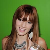 Bella Thorne hosts the Grand Opening of YoBlendz | Picture 66686